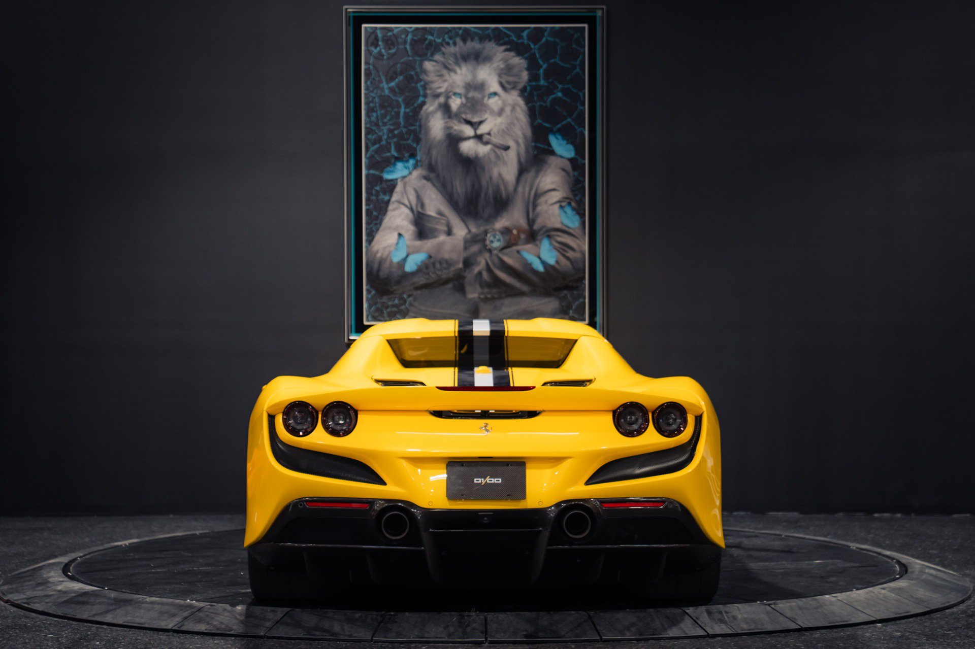 Used 2021 Ferrari F8 Tributo RWD image 38