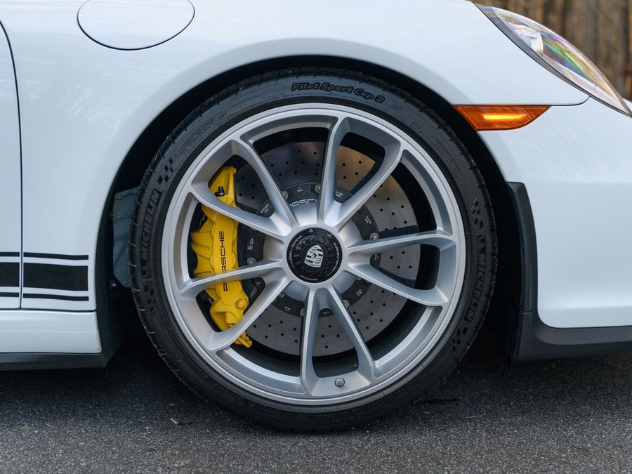 Used 2016 Porsche 911 R image 14