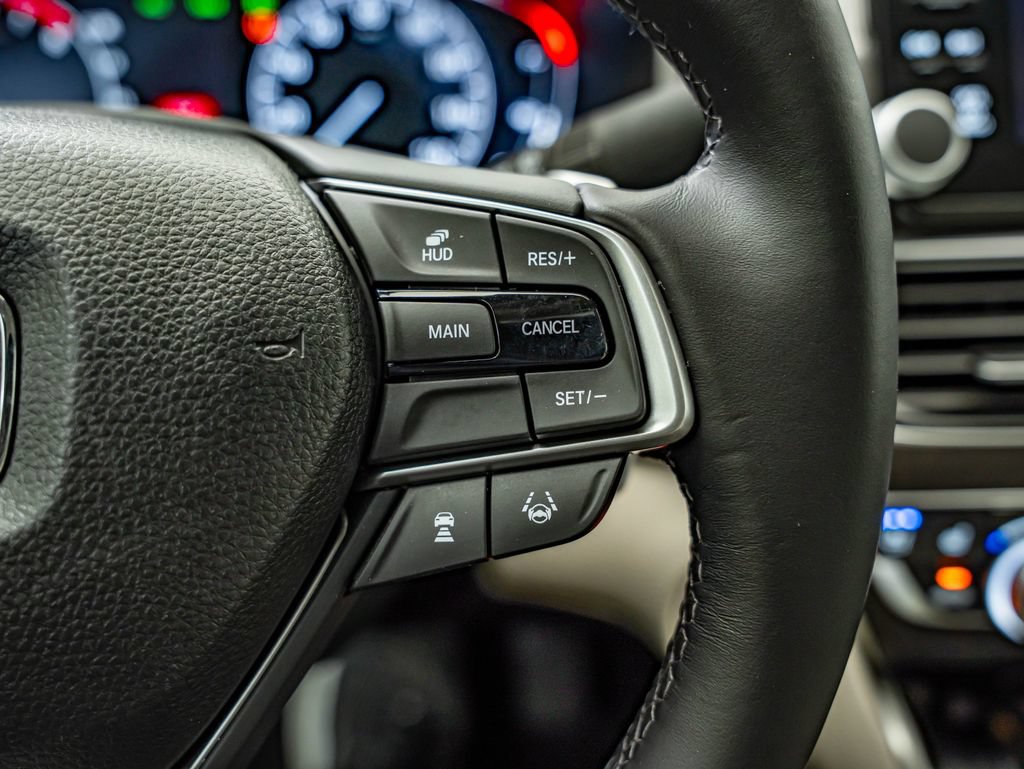Used 2018 Honda Accord Touring image 20