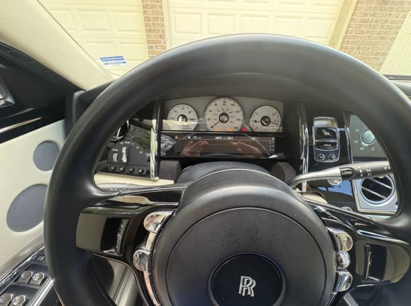 Used 2011 Rolls-Royce Ghost image 14