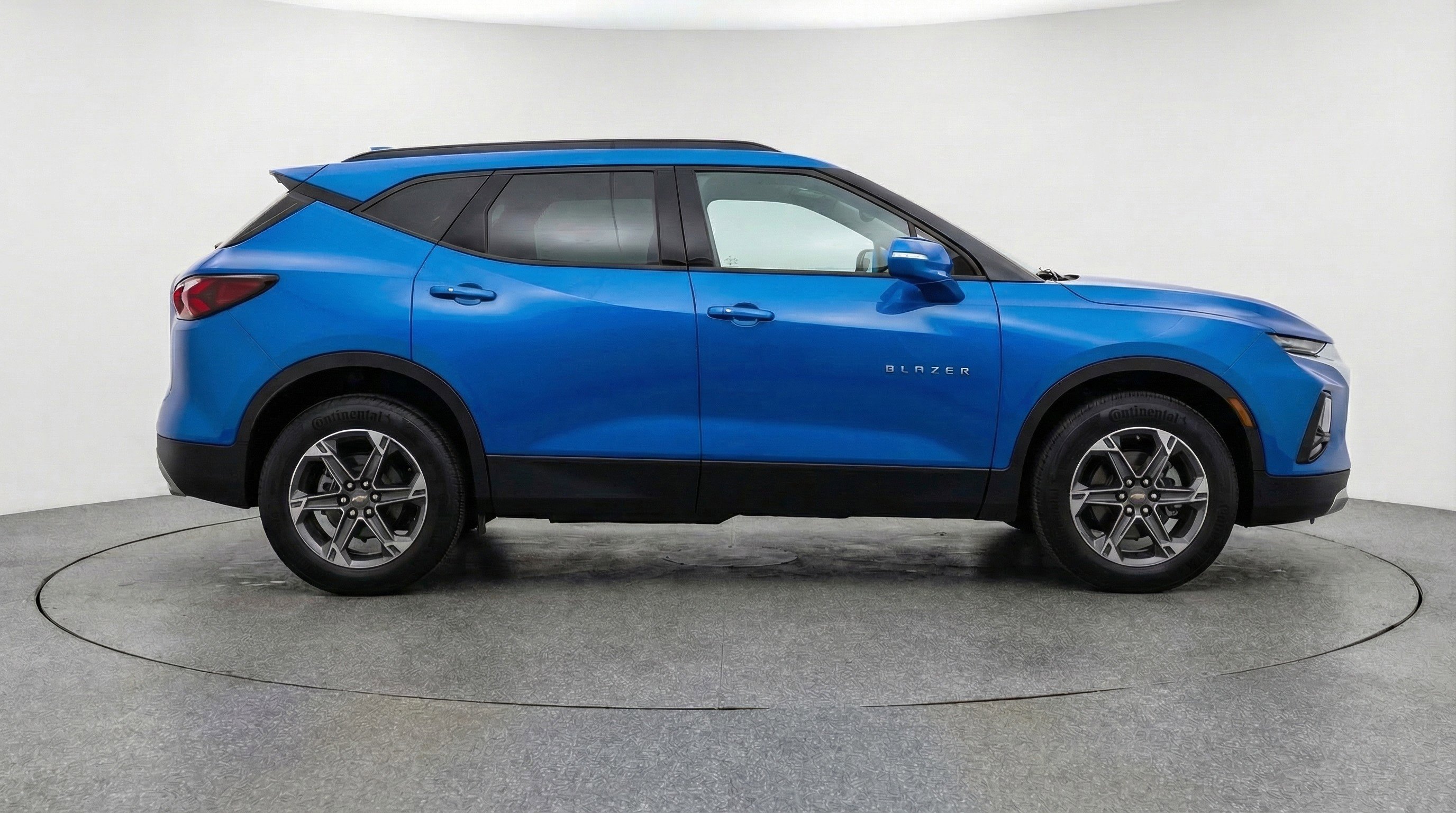 Used 2025 Chevrolet Blazer LT image 11