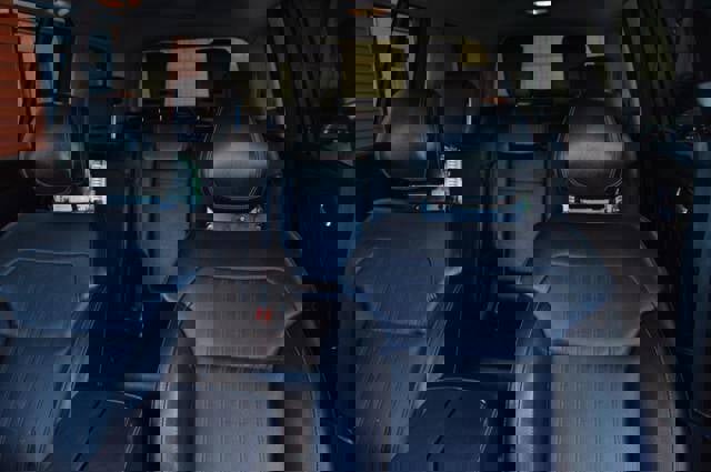 Used 2014 Mercedes-Benz GL 450 GL 450 4MATIC AWD 4dr SUV image 15