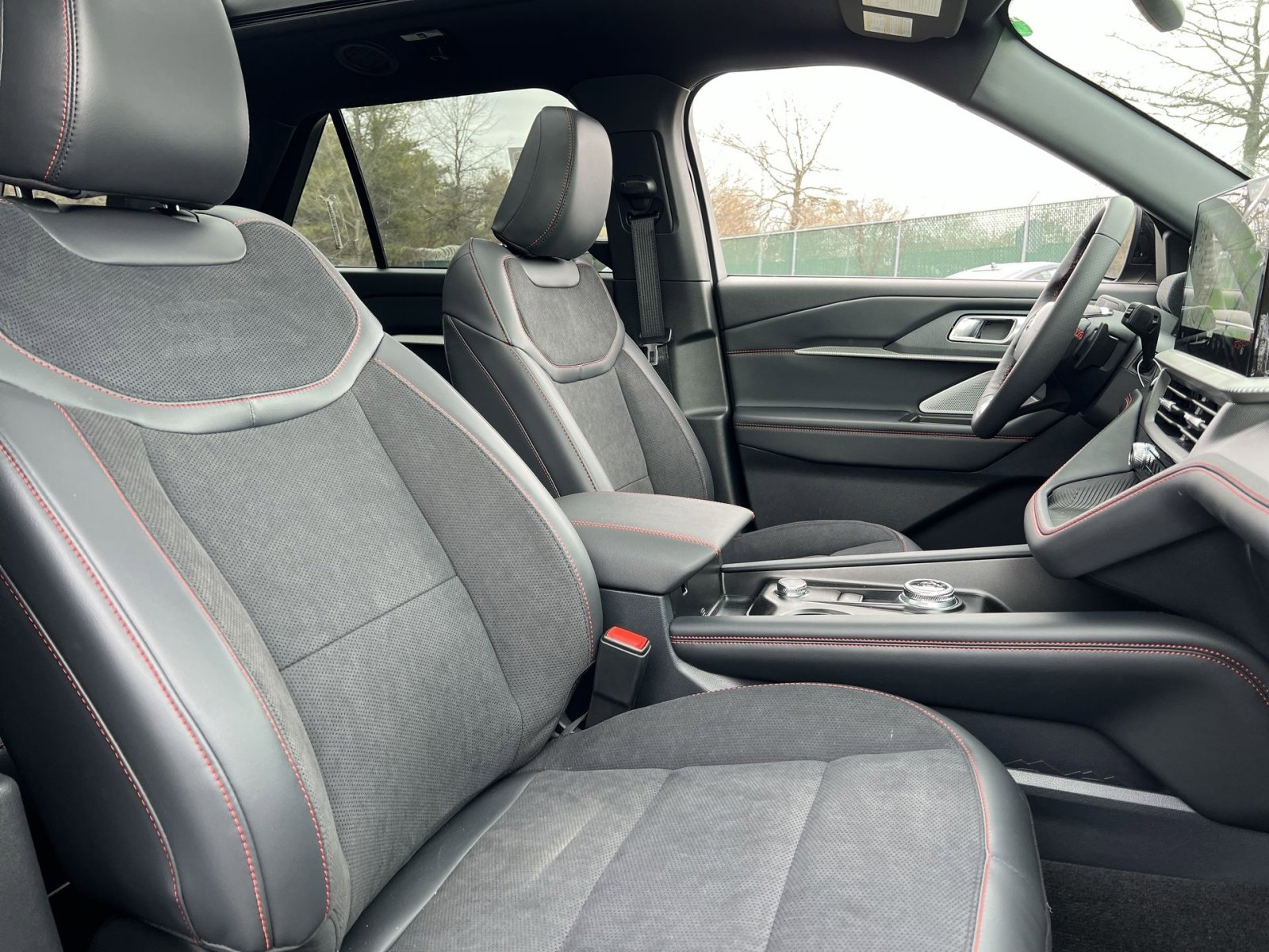 New 2026 Ford Explorer ST w/ Sun And Sound Package image 28