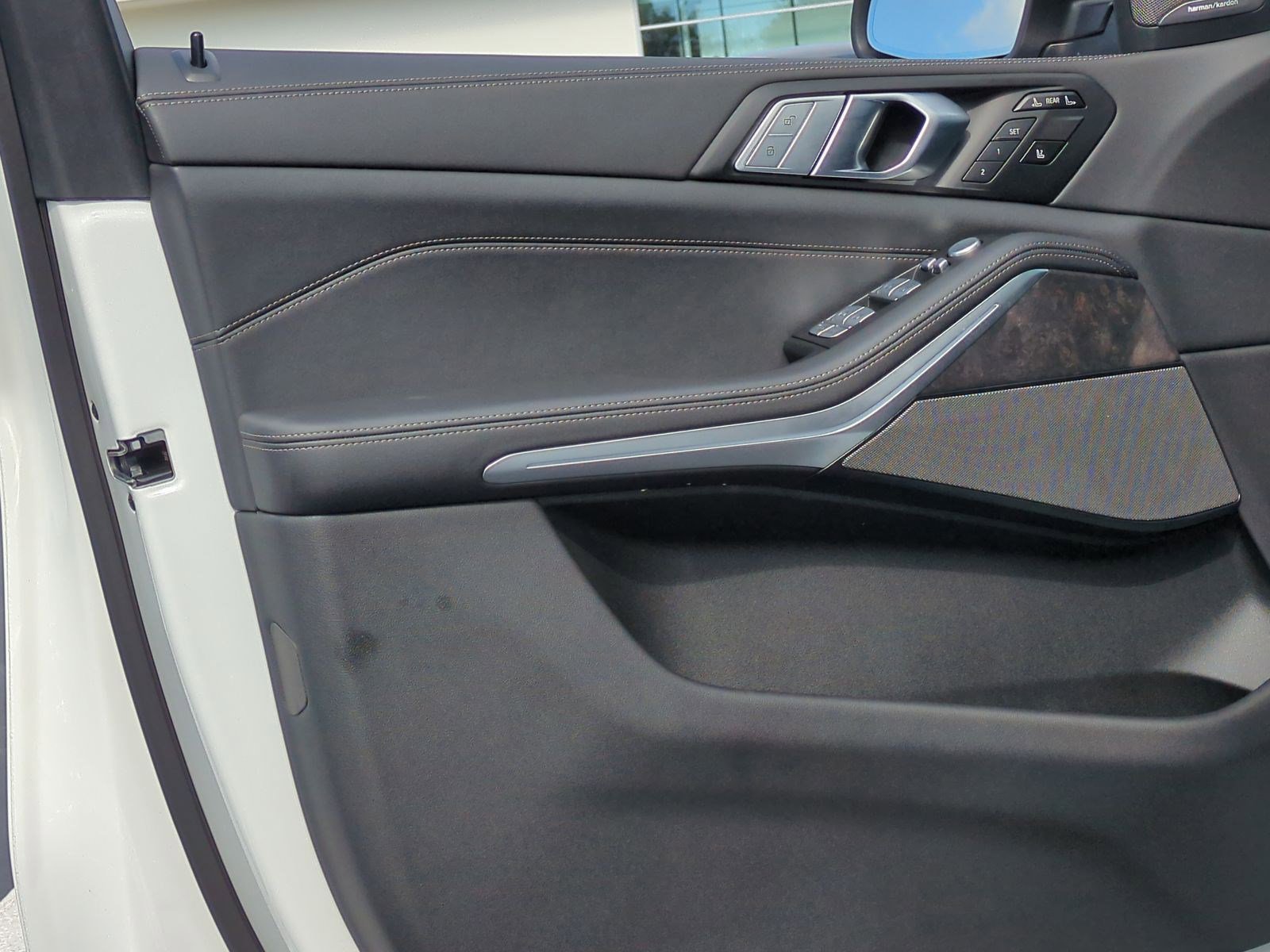 Used 2026 BMW X7 xDrive40i image 14