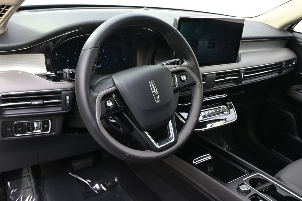 Used 2026 Lincoln Corsair Premiere AWD/4WD image 11