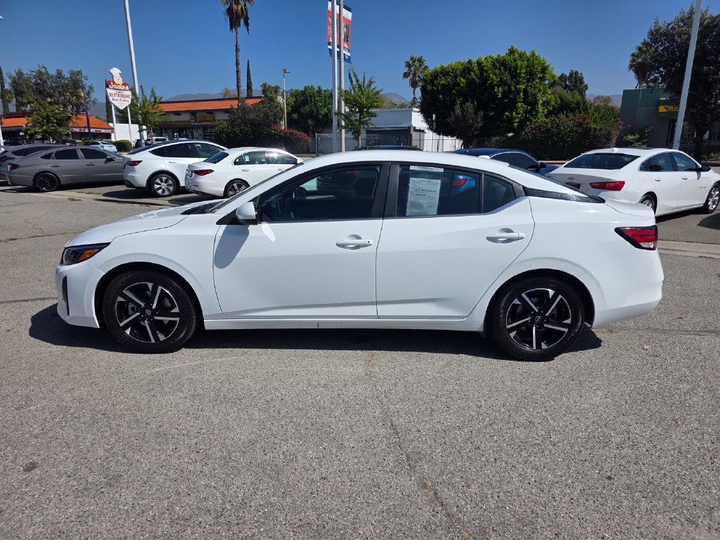 Used 2024 Nissan Sentra SV FWD image 9