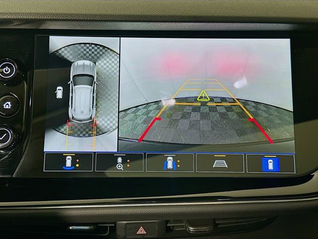 Used 2023 Buick Envision Avenir image 13