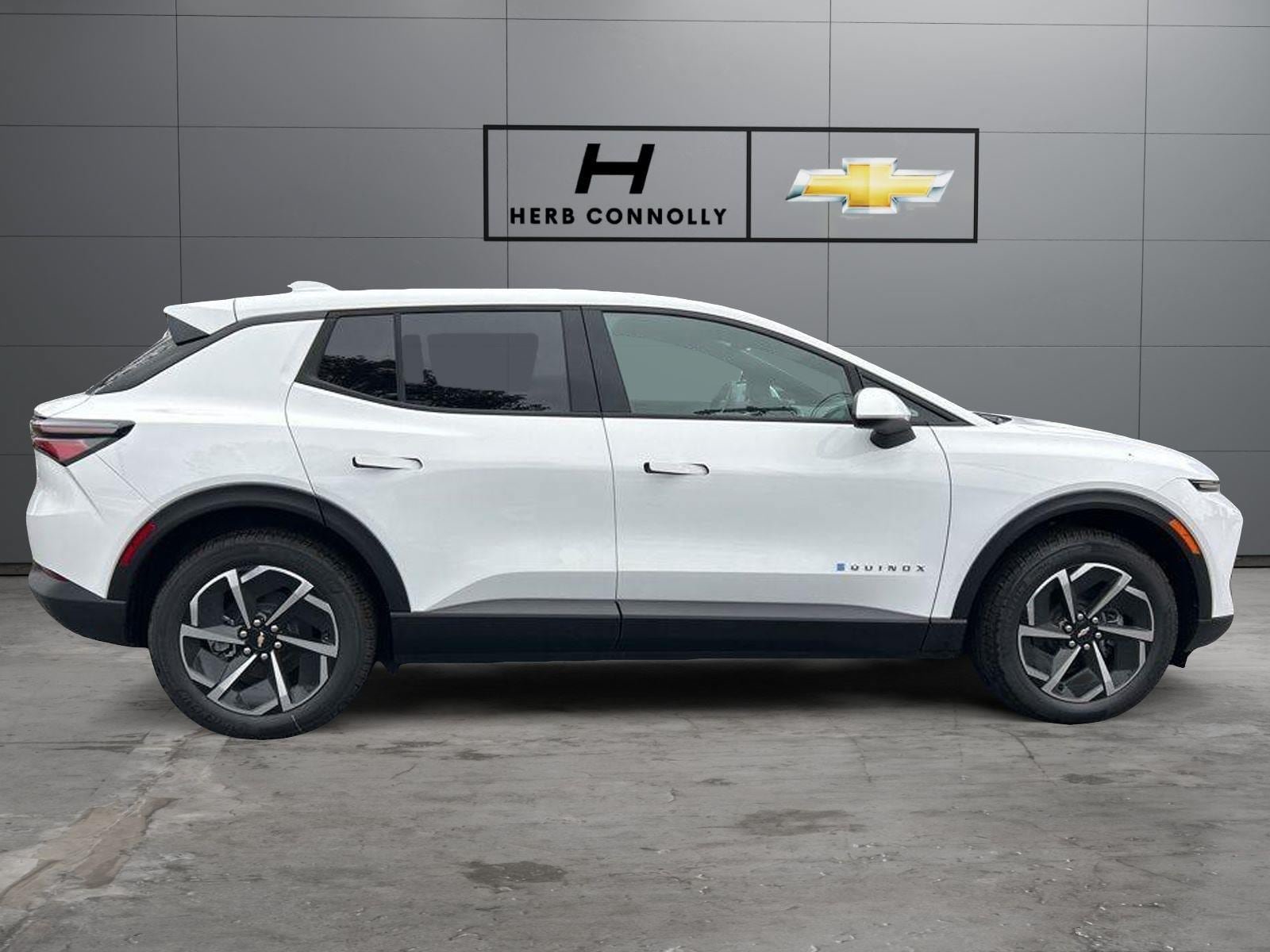 New 2026 Chevrolet Equinox EV LT FWD image 6