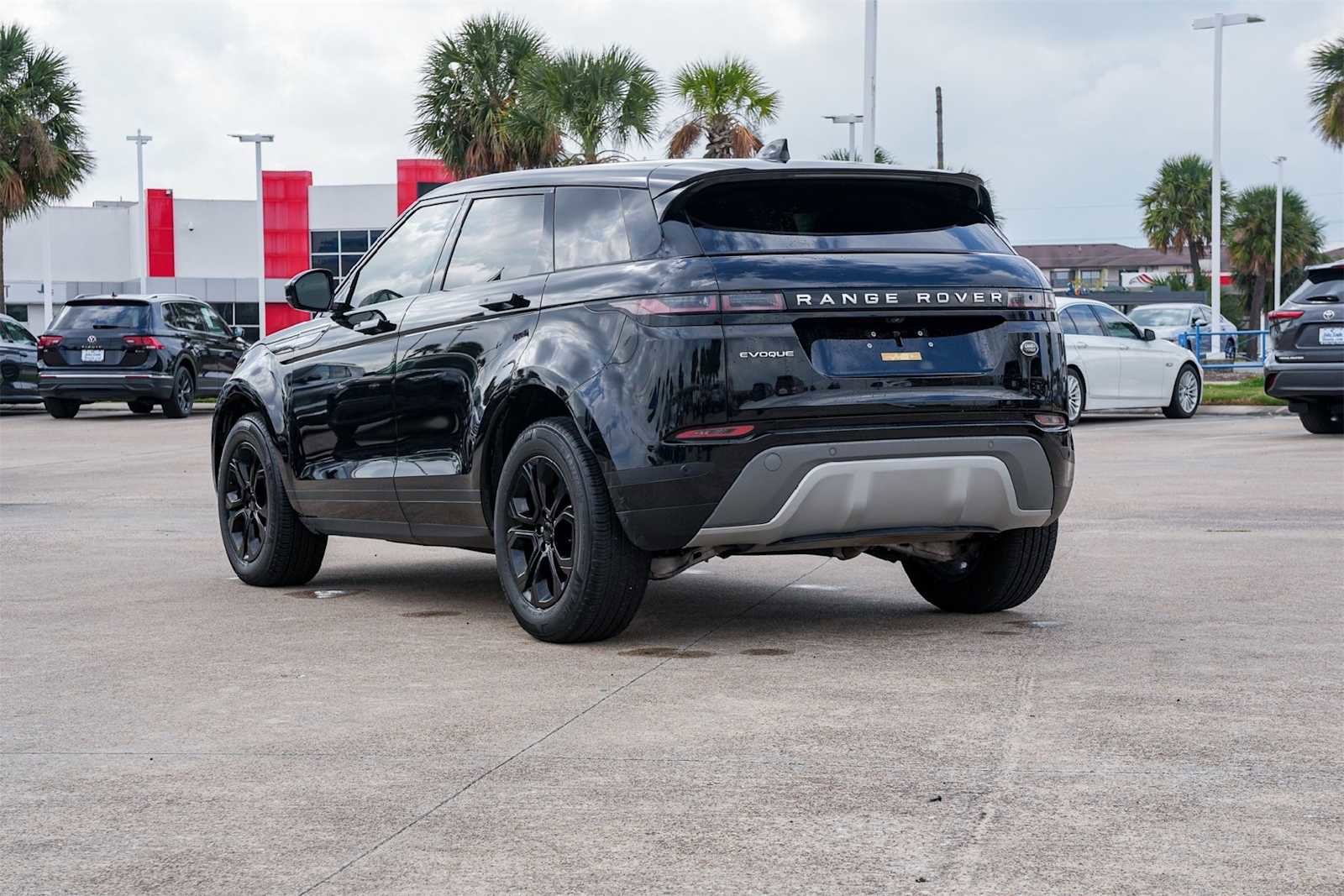 Used 2022 Land Rover Range Rover Evoque S image 4