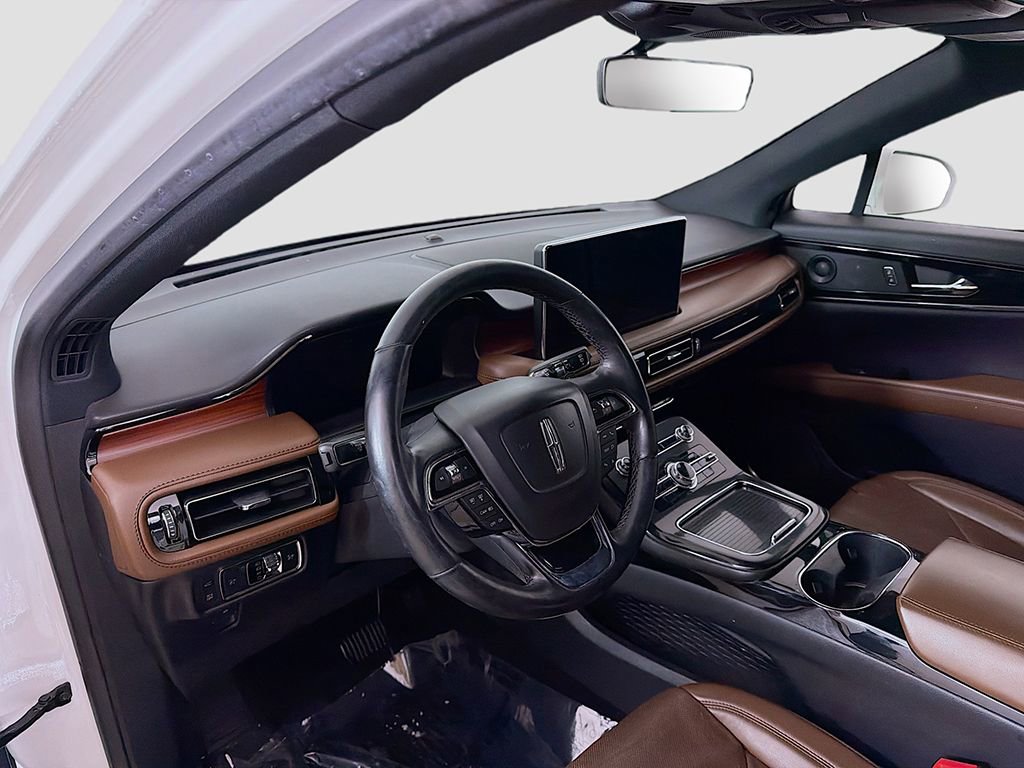 Used 2022 Lincoln Nautilus Reserve w/ Luxury Package image 20