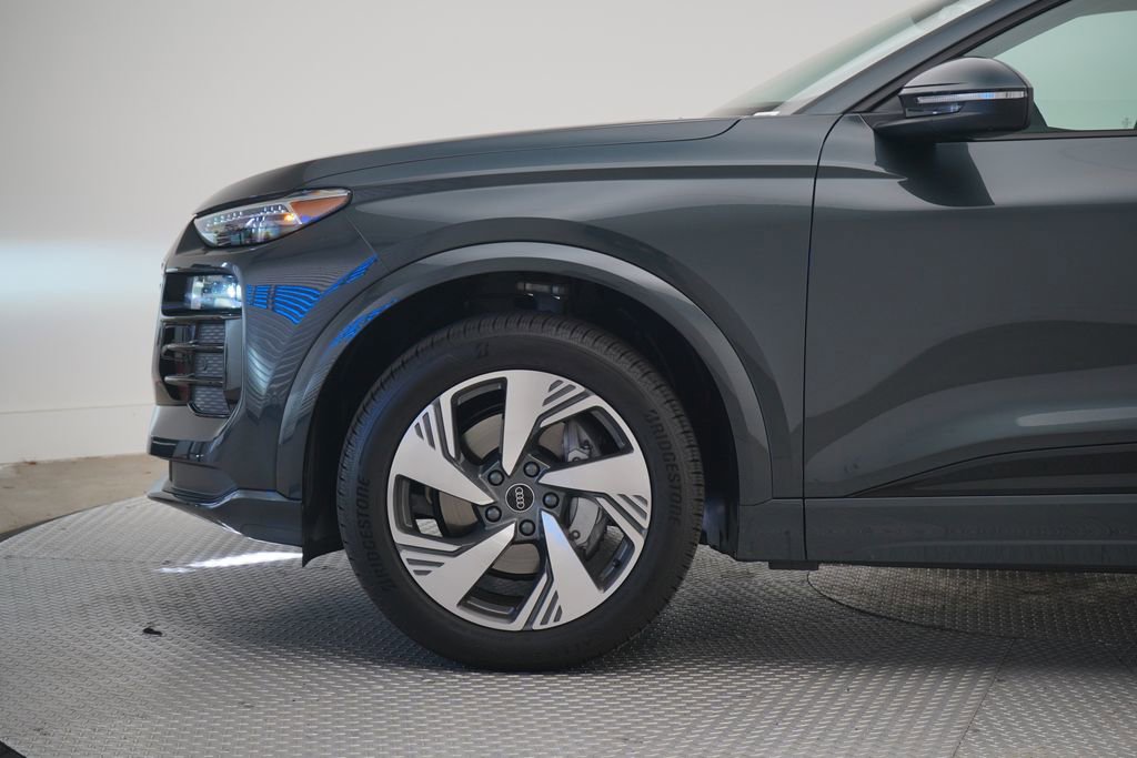 Used 2025 Audi Q6 e-tron Premium Plus w/ Premium Plus image 2