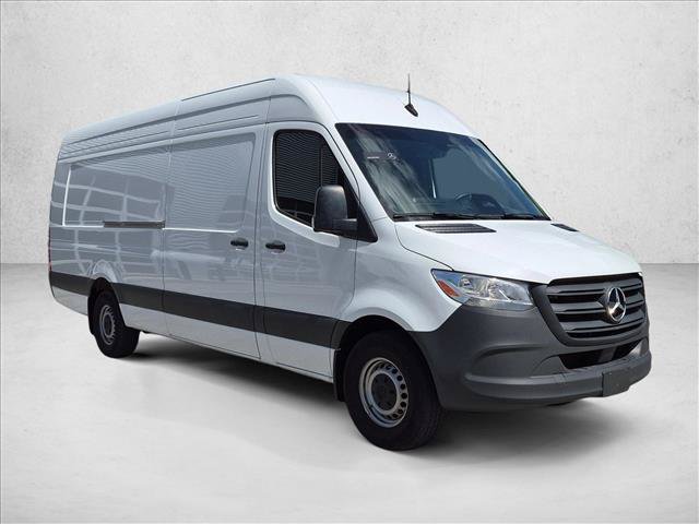 Used 2025 Mercedes-Benz Sprinter 2500 image 3