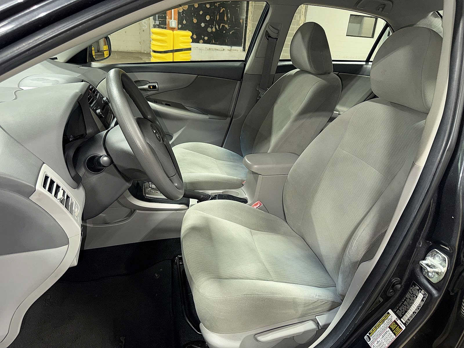 Used 2010 Toyota Corolla LE w/ All Weather Guard Pkg FWD image 15