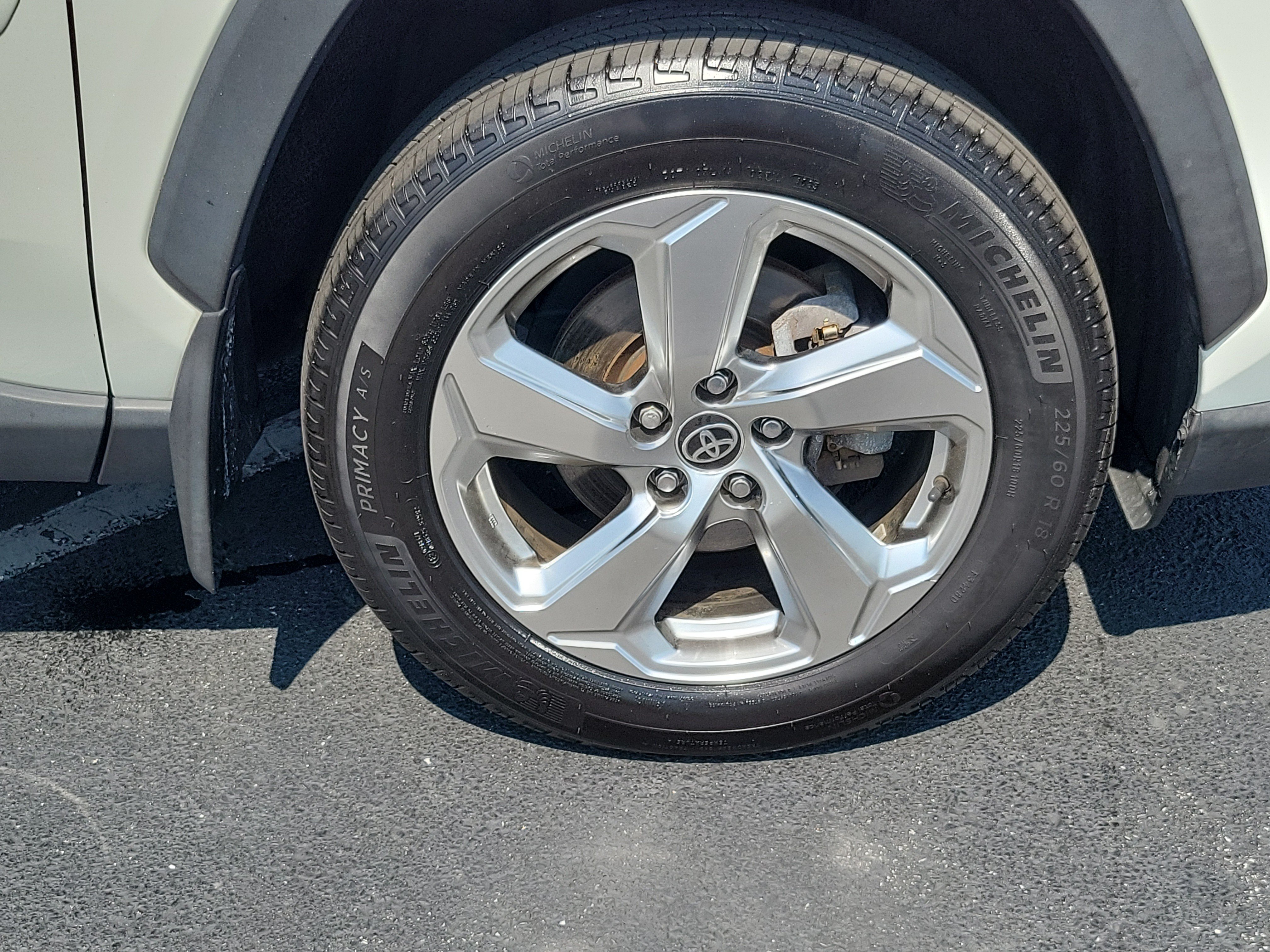 Certified 2021 Toyota RAV4 XLE Premium AWD/4WD image 6