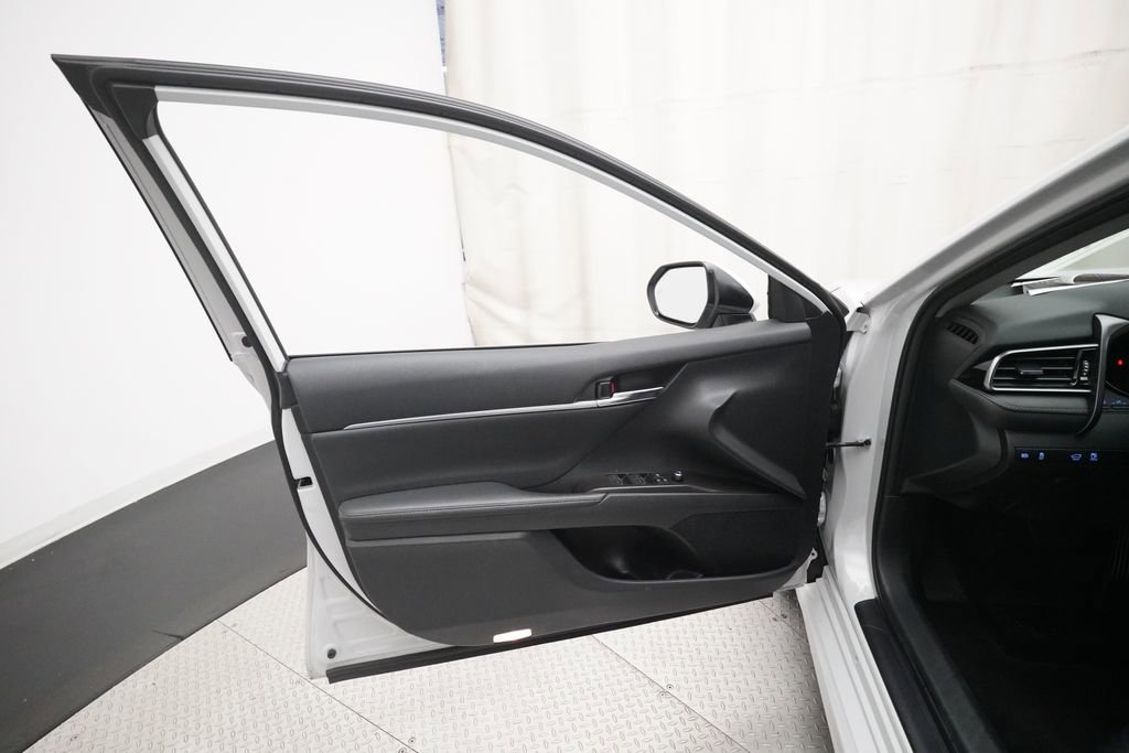 Used 2024 Toyota Camry XSE FWD image 27