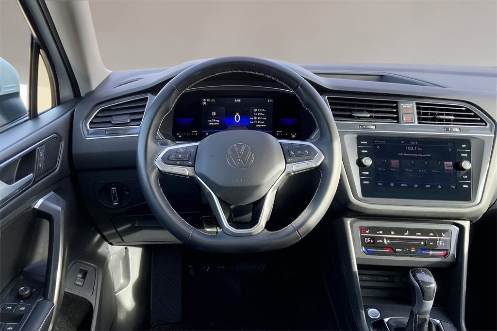 Used 2022 Volkswagen Tiguan SE image 5
