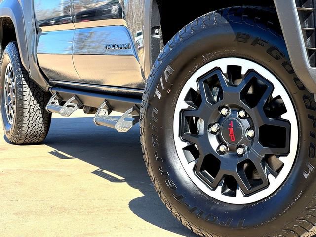 Used 2024 Toyota Tacoma TRD Off-Road image 6