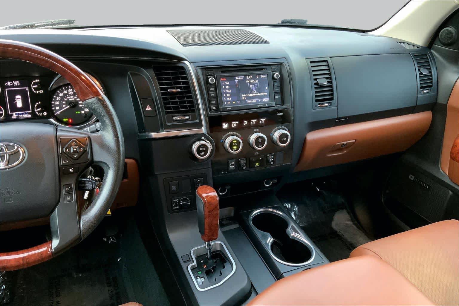 Used 2018 Toyota Sequoia Platinum RWD image 7