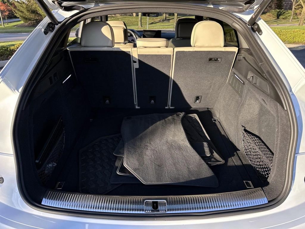 Used 2021 Audi Q5 2.0T Premium Plus w/ Premium Plus Package image 9