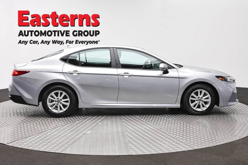 Used 2025 Toyota Camry LE FWD image 4