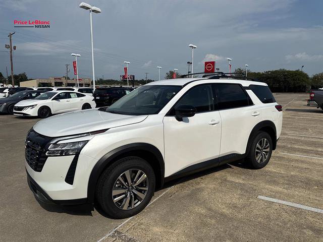 New 2026 Nissan Pathfinder SL FWD image 3