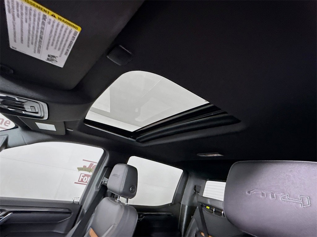 Used 2025 GMC Sierra 1500 AT4 w/ Technology Package image 11