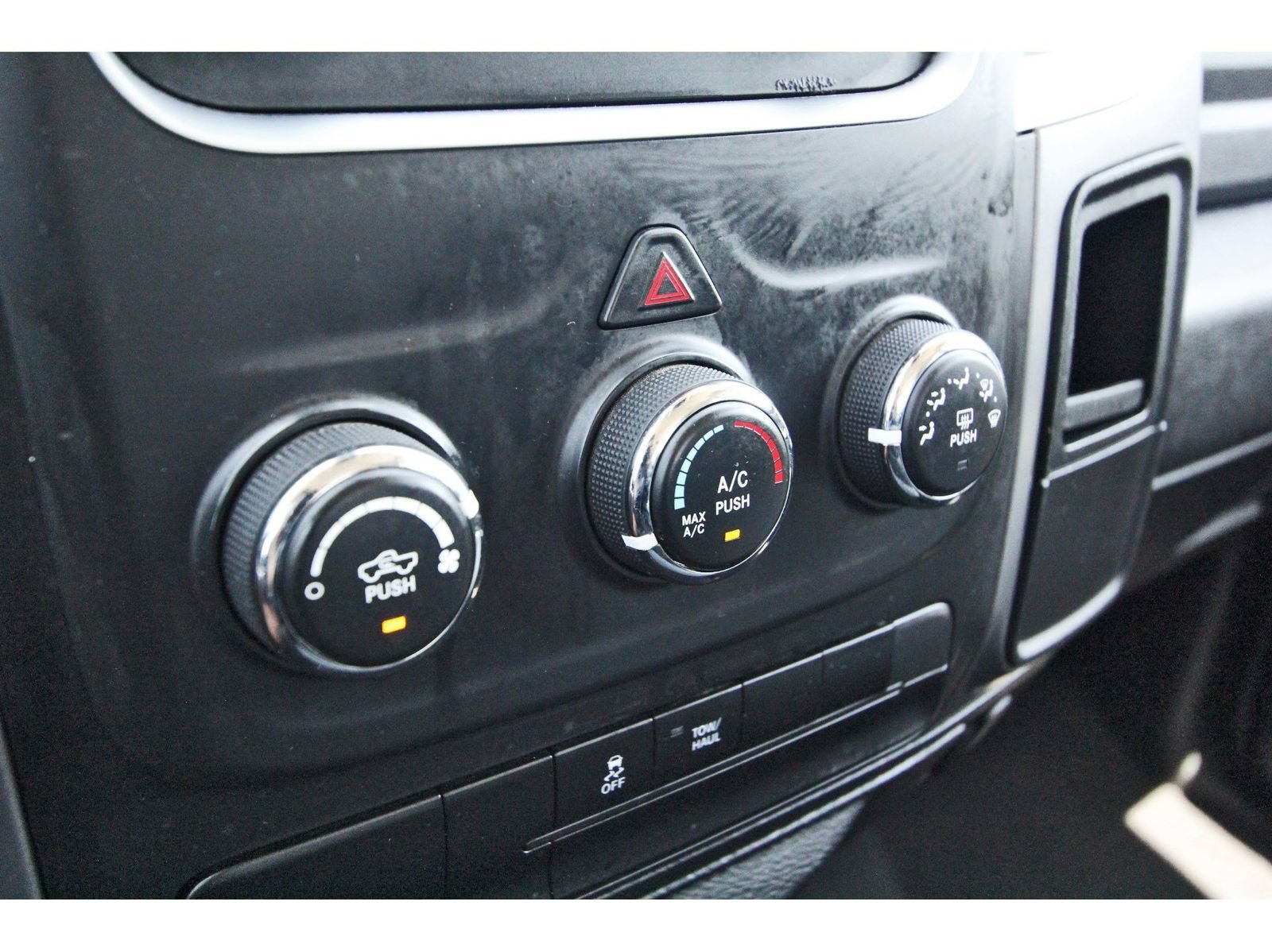Used 2024 RAM 1500 Classic SLT AWD/4WD image 23