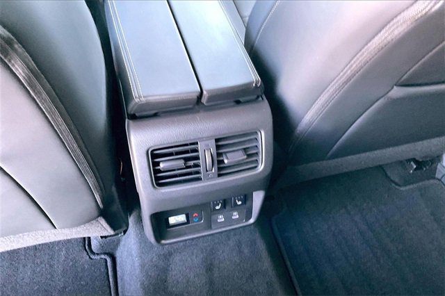 Certified 2025 Nissan Rogue Platinum w/ Platinum Premium Package image 31