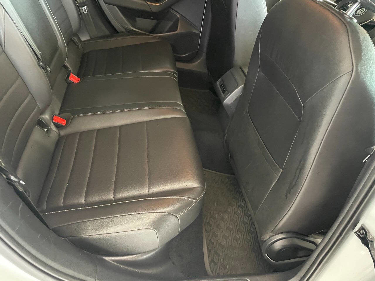 Used 2021 Volkswagen Jetta SE w/ SE Cold Weather Package image 25