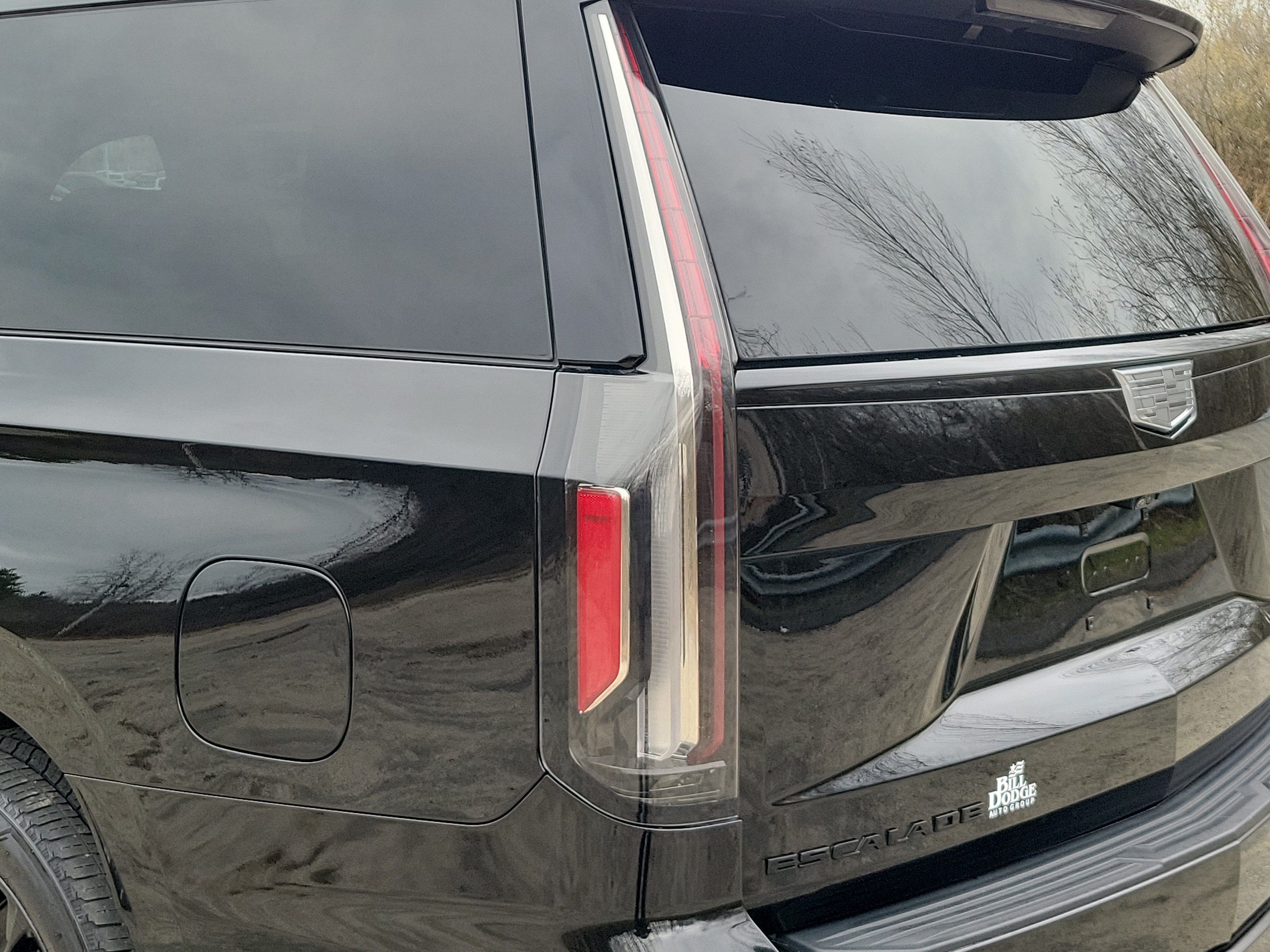 Certified 2024 Cadillac Escalade ESV Sport Platinum w/ LPO, ONYX Package AWD/4WD image 11