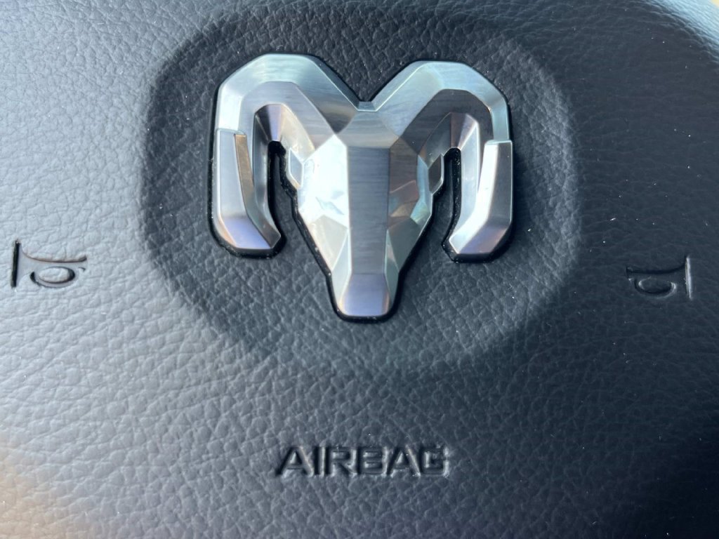 Used 2019 RAM 1500 Laramie w/ Sport Appearance Package AWD/4WD image 34