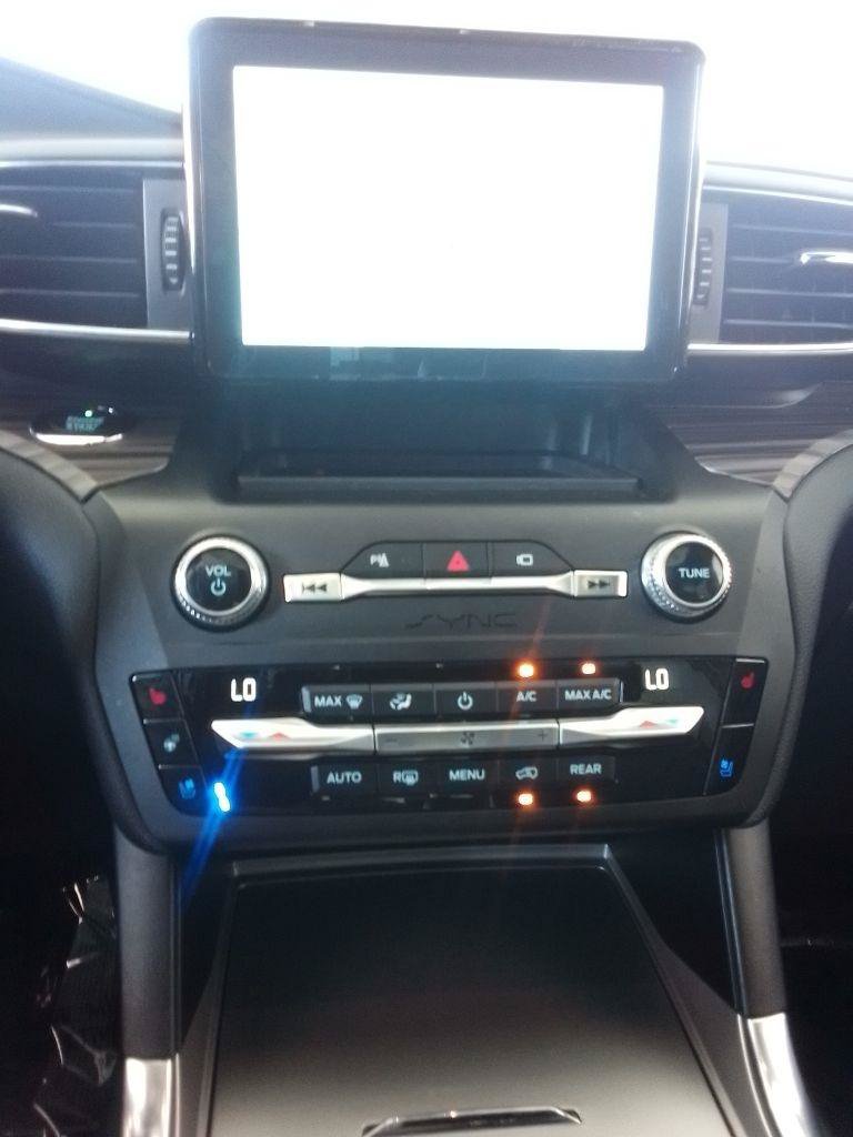 Used 2020 Ford Explorer Limited AWD/4WD image 9
