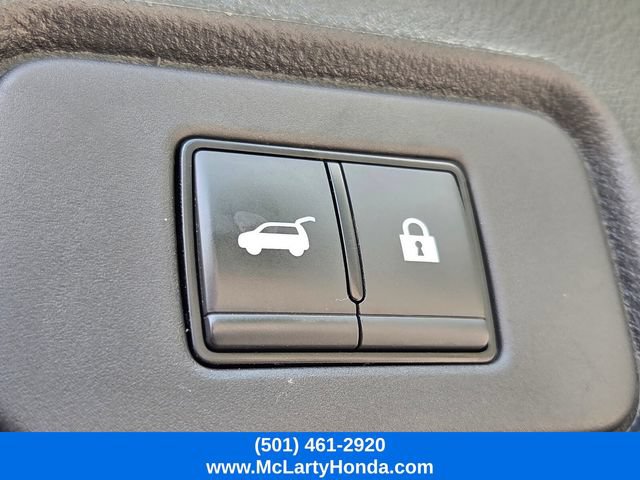 Used 2025 Nissan Pathfinder SV AWD/4WD image 16