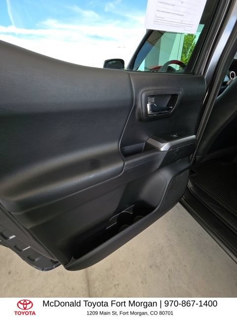 Used 2021 Toyota Tacoma Limited AWD/4WD image 15