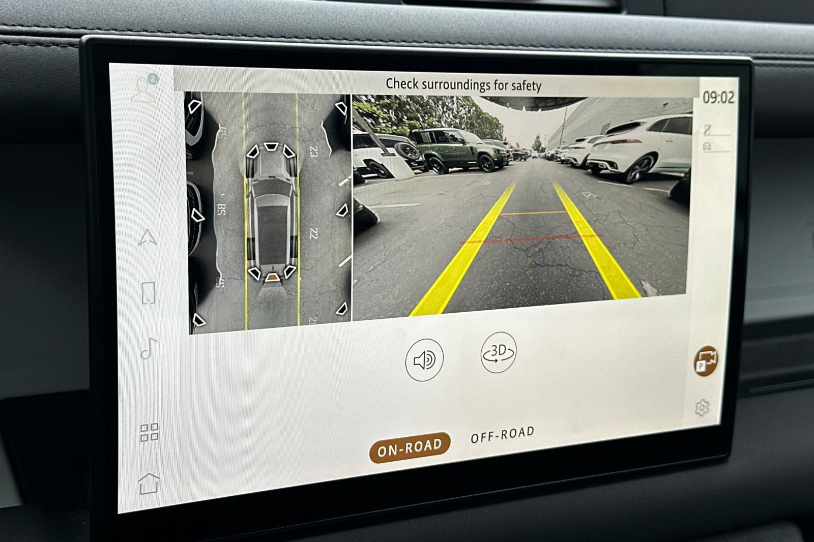 Used 2025 Land Rover Defender 130 S image 22