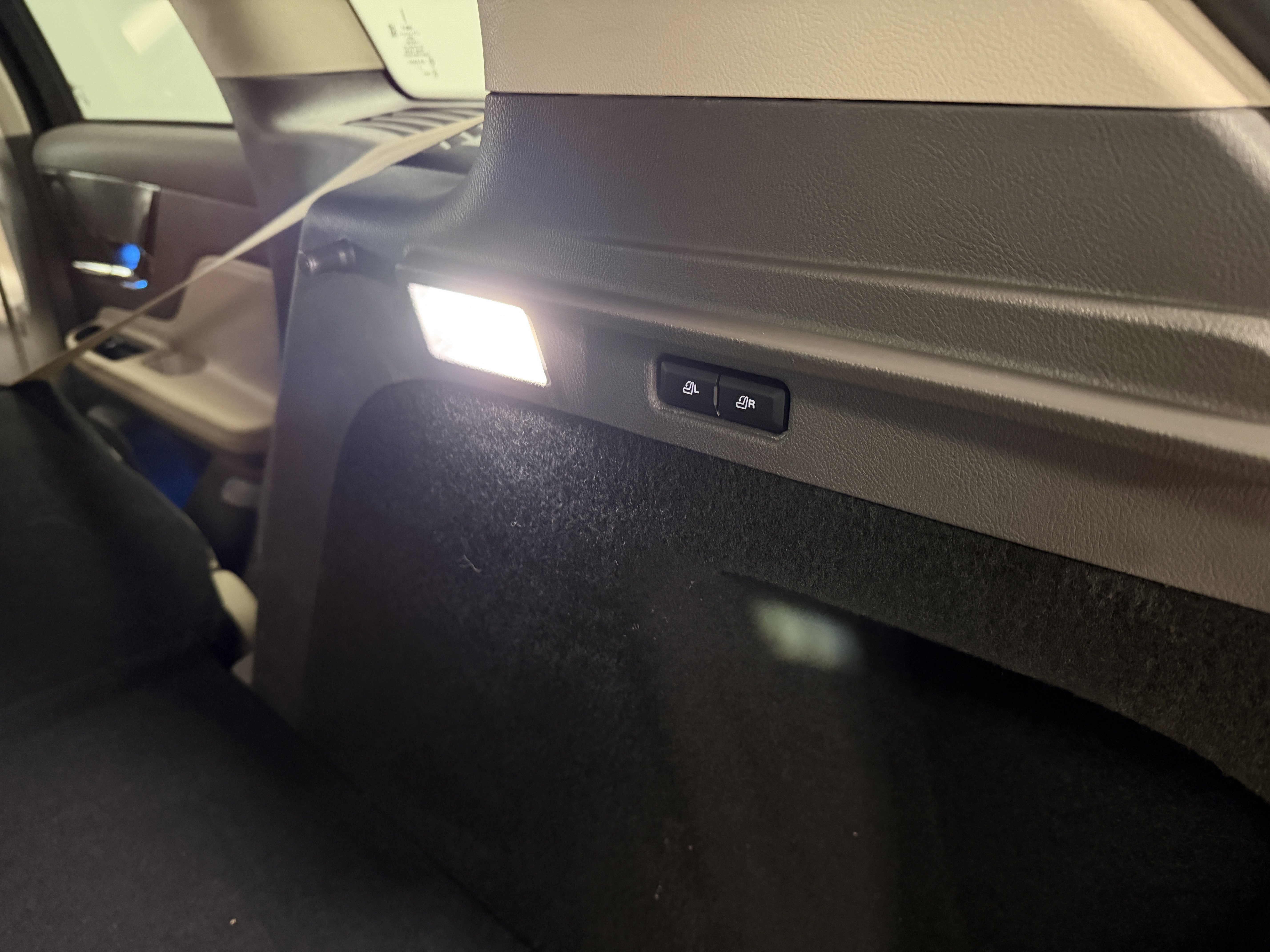 Used 2023 Lincoln Corsair Reserve w/ Equipment Group 201A image 28