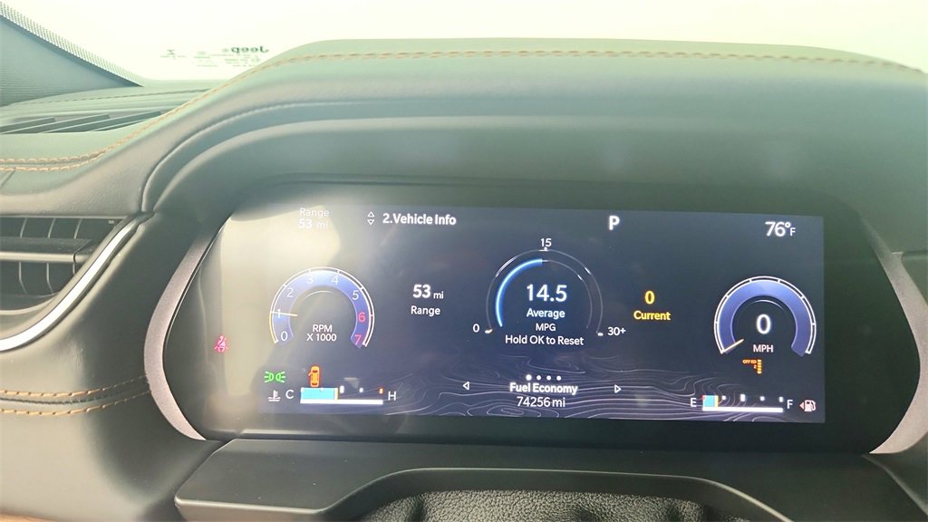 Used 2021 Jeep Grand Cherokee L Summit w/ Luxury Tech Group V image 17