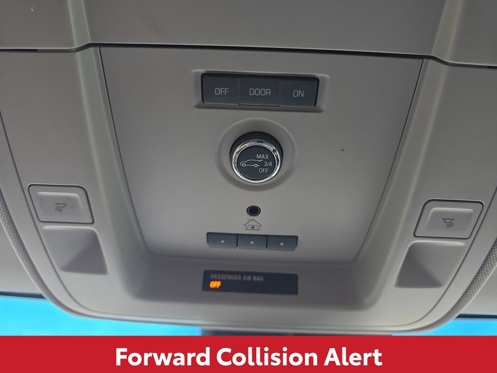 Used 2019 Chevrolet Suburban LT RWD image 35