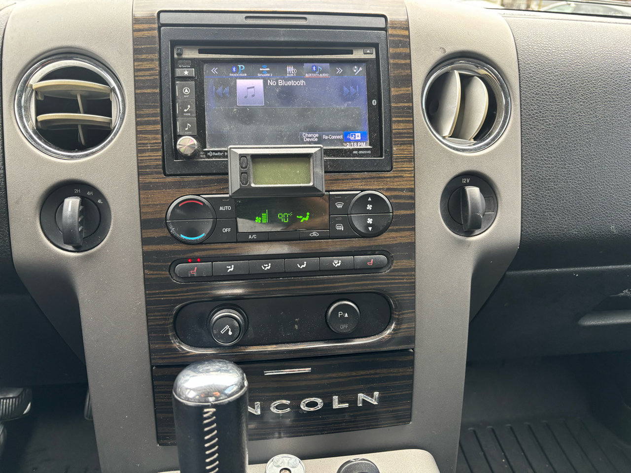 Used 2007 Lincoln Mark LT 4x4 image 14