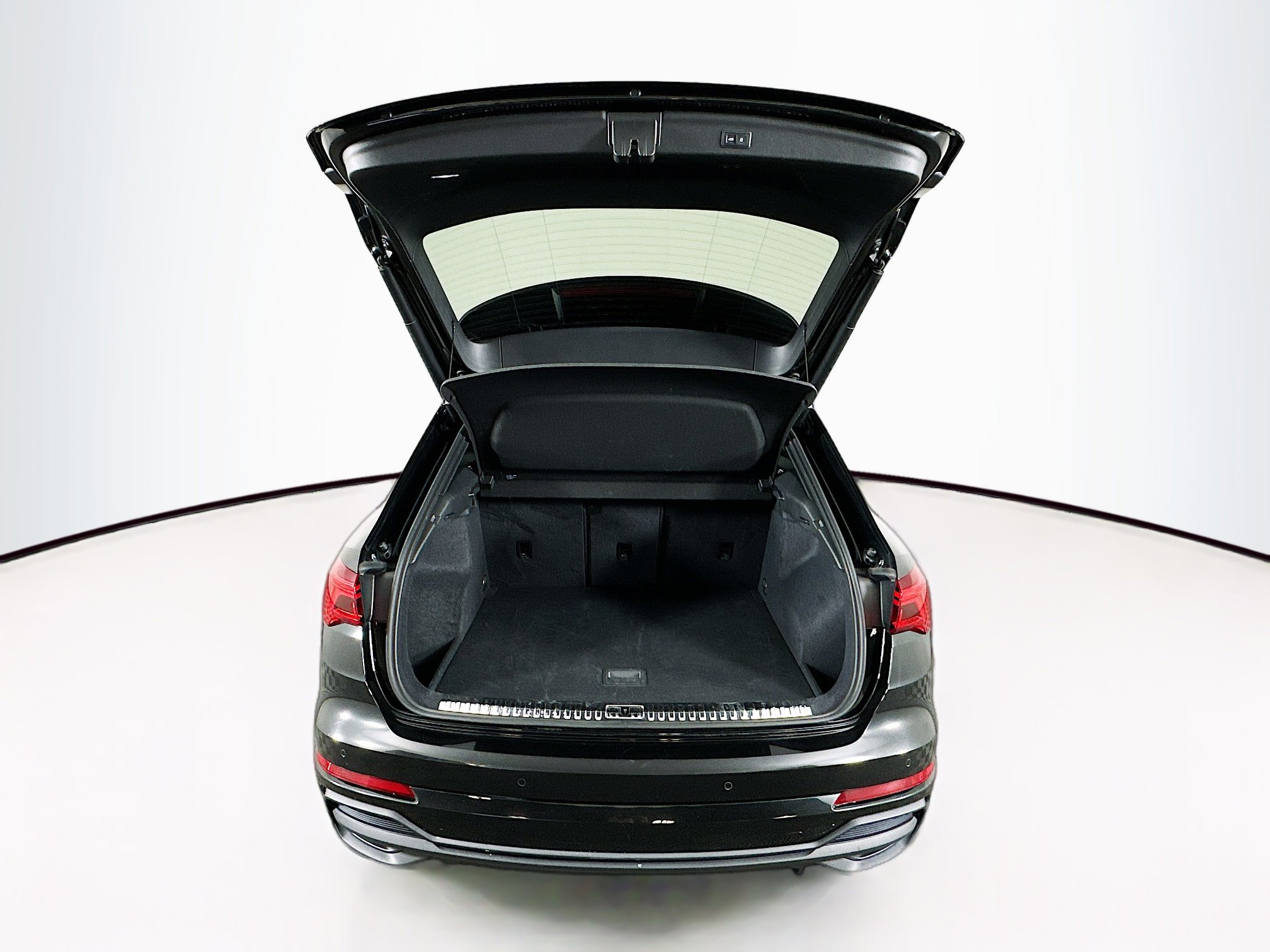 Used 2023 Audi Q3 2.0T Premium image 29