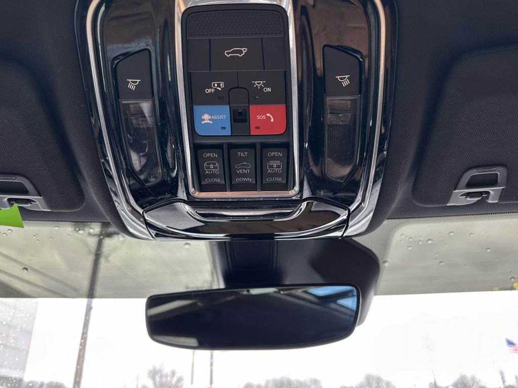 Used 2023 Jeep Grand Cherokee L Summit w/ High Altitude Package image 31