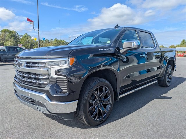 Used 2024 Chevrolet Silverado 1500 LTZ w/ LTZ Convenience Package II image 8