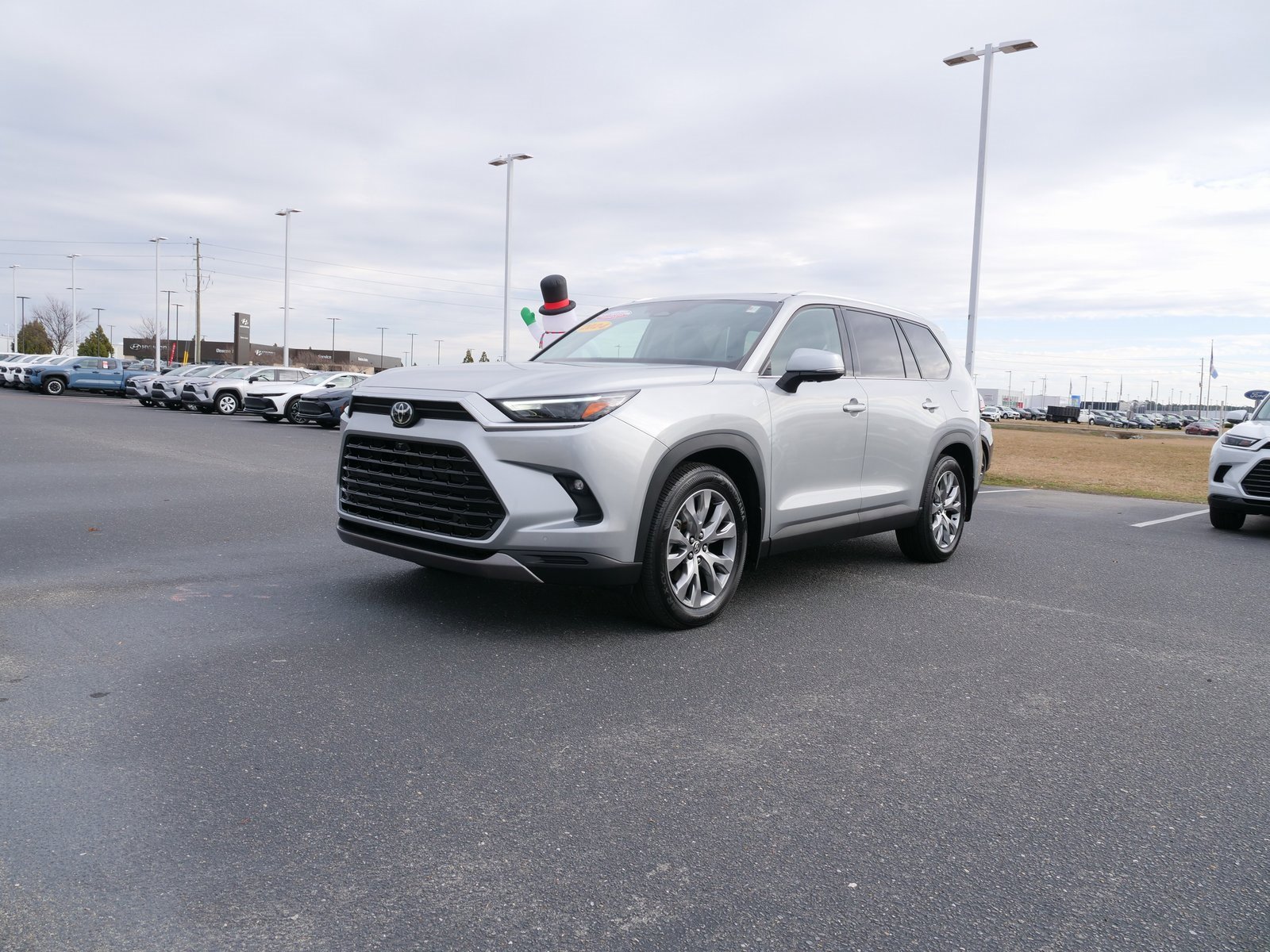 Used 2024 Toyota Grand Highlander Limited image 6