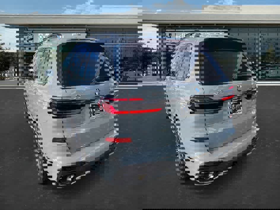 New 2026 BMW X7 xDrive40i w/ M Sport Package image 4