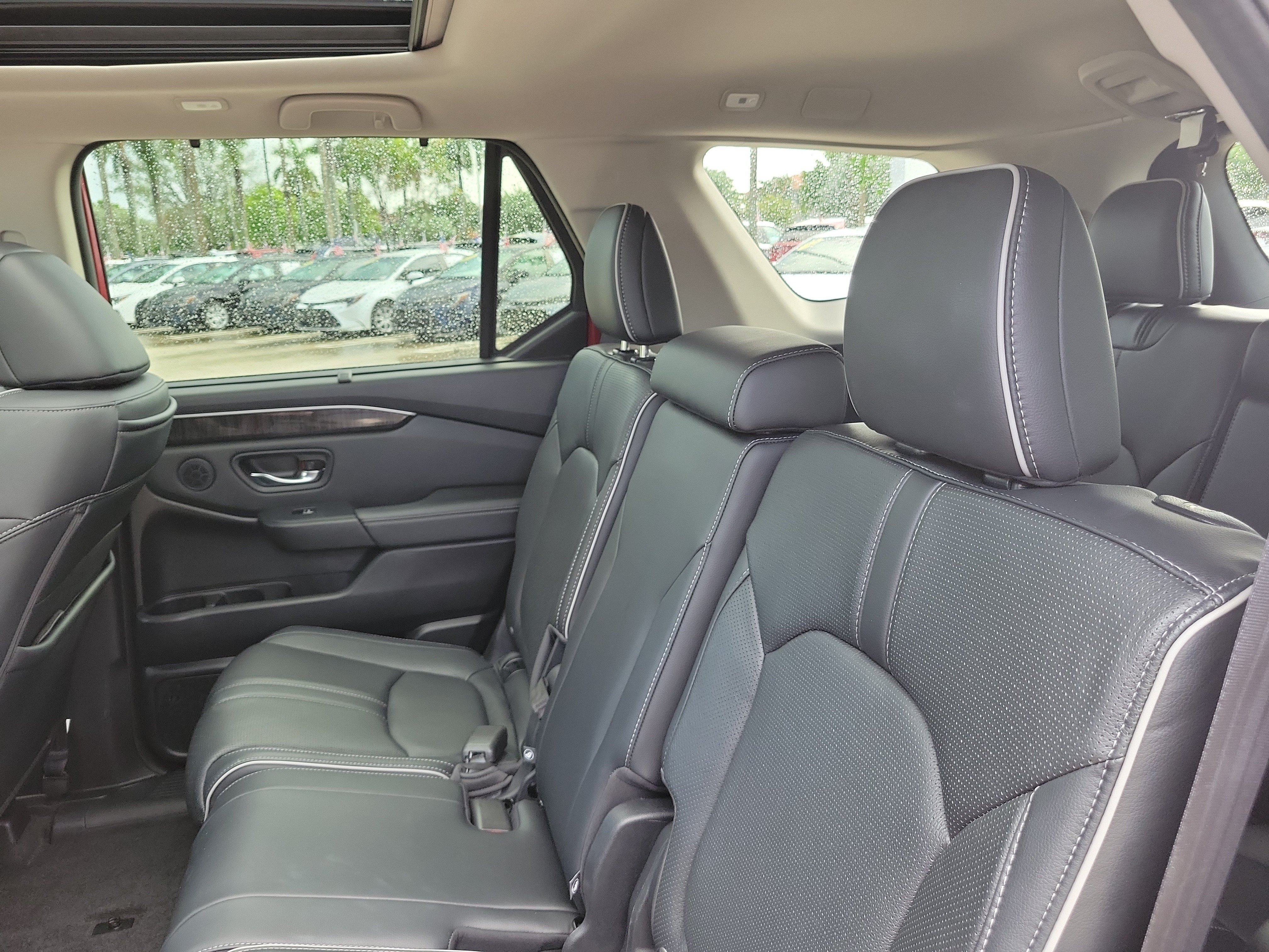 Used 2023 Honda Pilot Elite image 16