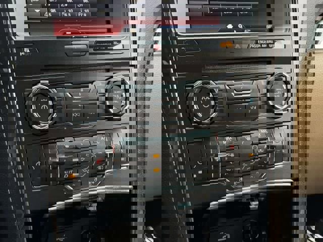 Used 2016 Ford Explorer XLT w/ Equipment Group 202A image 26