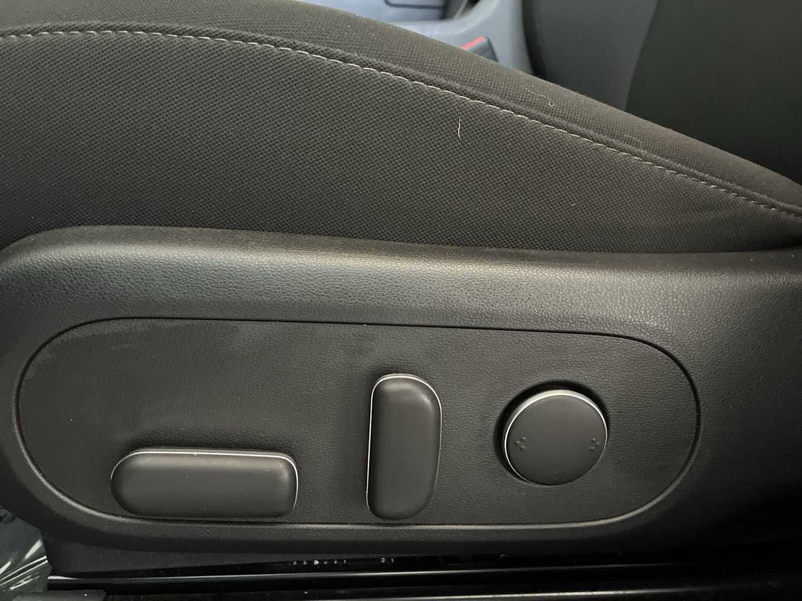 Used 2025 Hyundai Kona SEL image 14