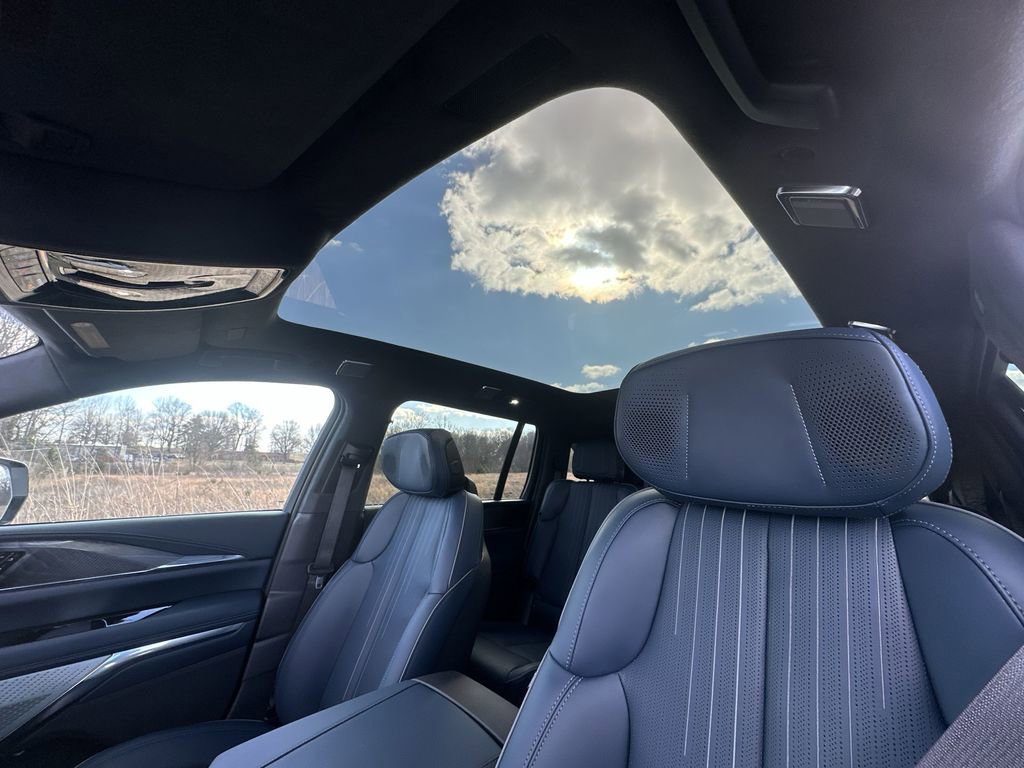 New 2026 Cadillac Escalade IQ Luxury 2 image 22