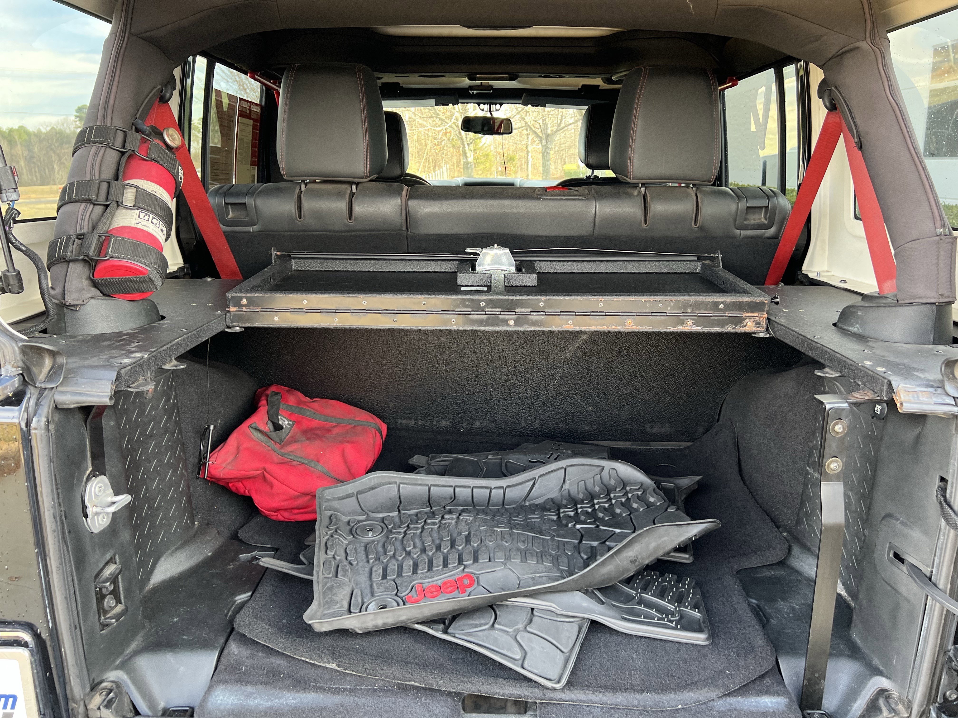 Used 2018 Jeep Wrangler Unlimited Rubicon image 34