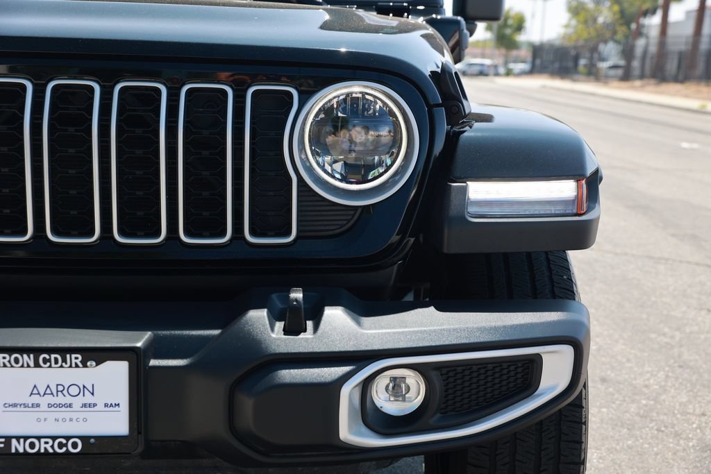 Used 2025 Jeep Wrangler Unlimited Sahara w/ Safety Group AWD/4WD image 5